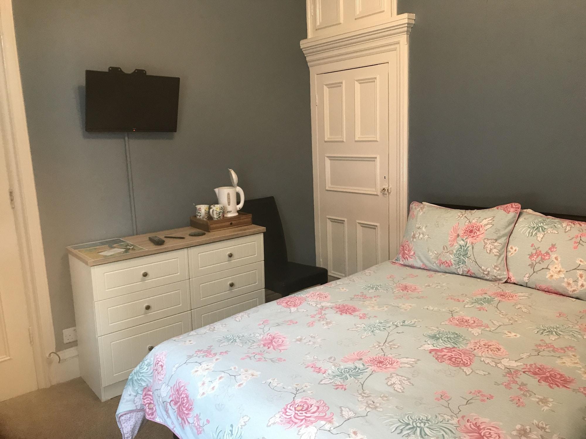 Glenora Guest House Уитби Екстериор снимка