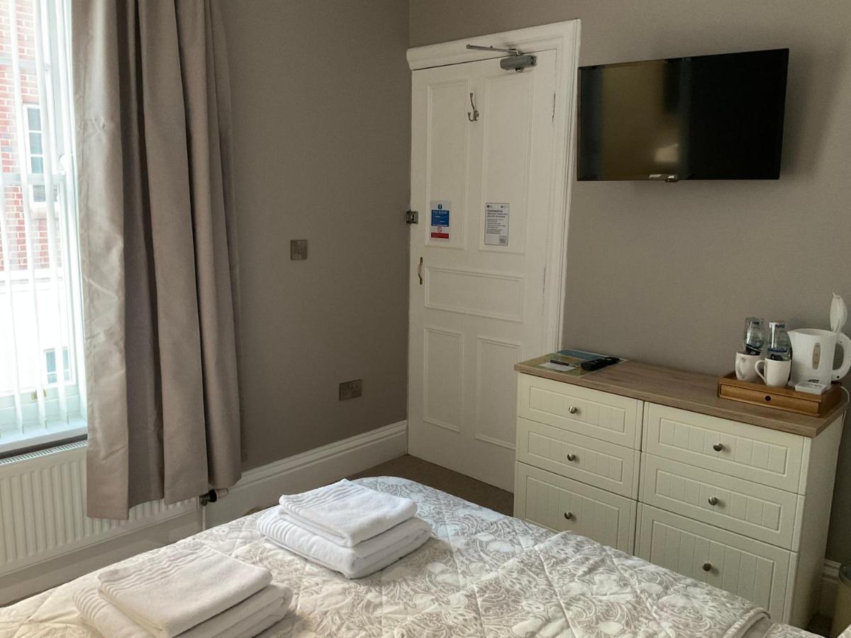 Glenora Guest House Уитби Екстериор снимка