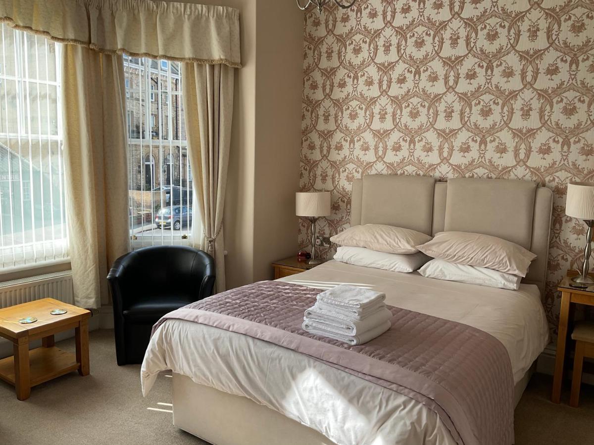 Glenora Guest House Уитби Екстериор снимка