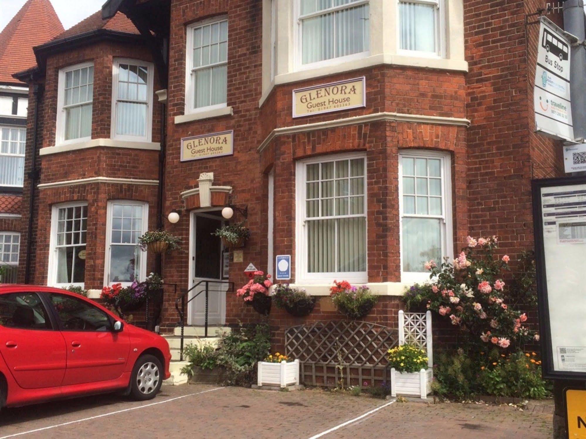 Glenora Guest House Уитби Екстериор снимка
